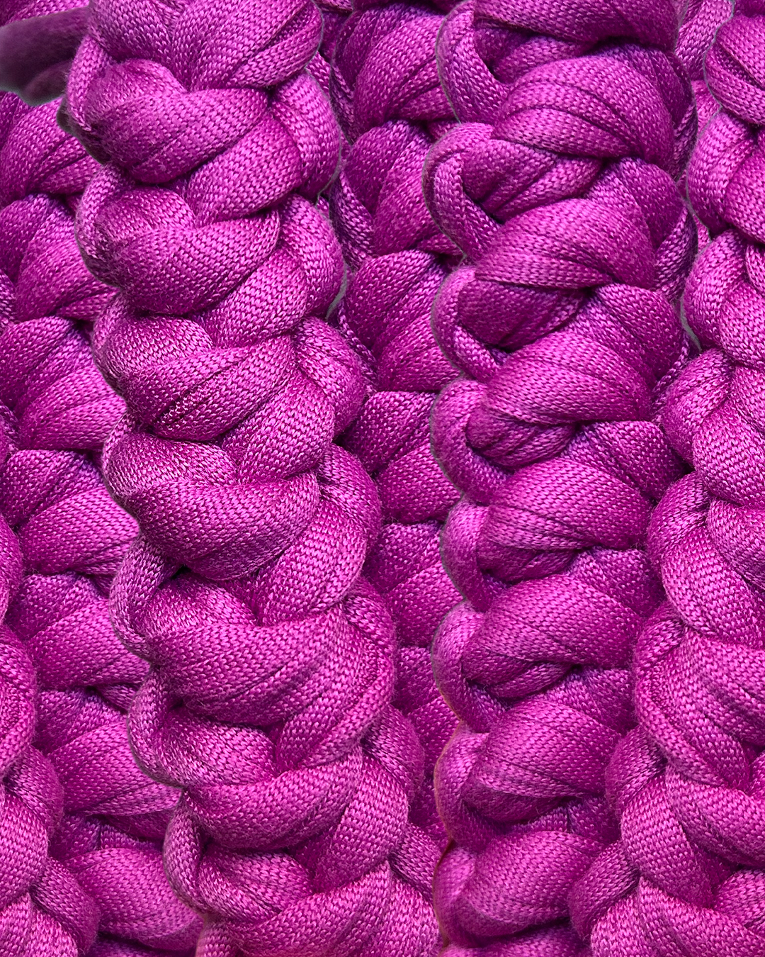 BRIGHT VIOLET CROCHET PHONE STRAP